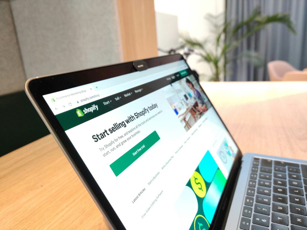 Shopify ecommerce online store platform